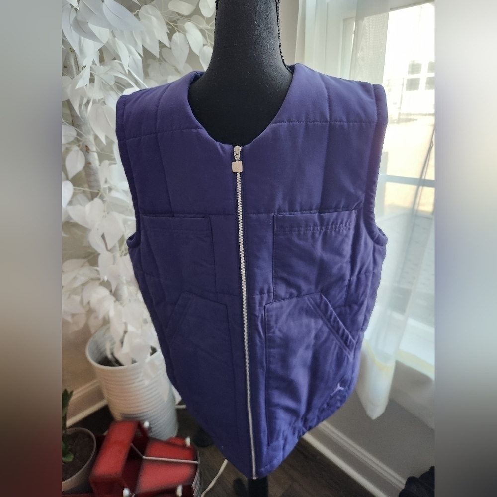 Nike Jordan Women's Insulated Loose Fit Purple Quilted Vest Size Large